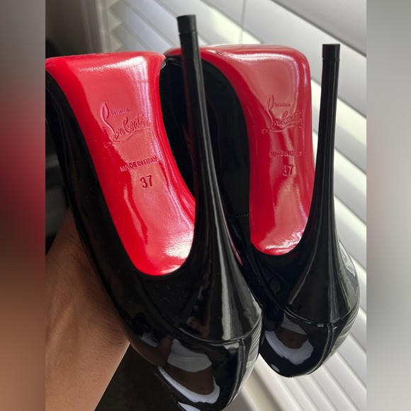 Christian Louboutin - So Kate - Picture 3 of 8